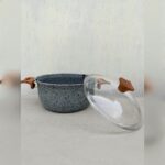 قابلمه چدن گرانیتی هاناتک سایز ۲۴ رنگ طوسی درب پیرکس - Image 2