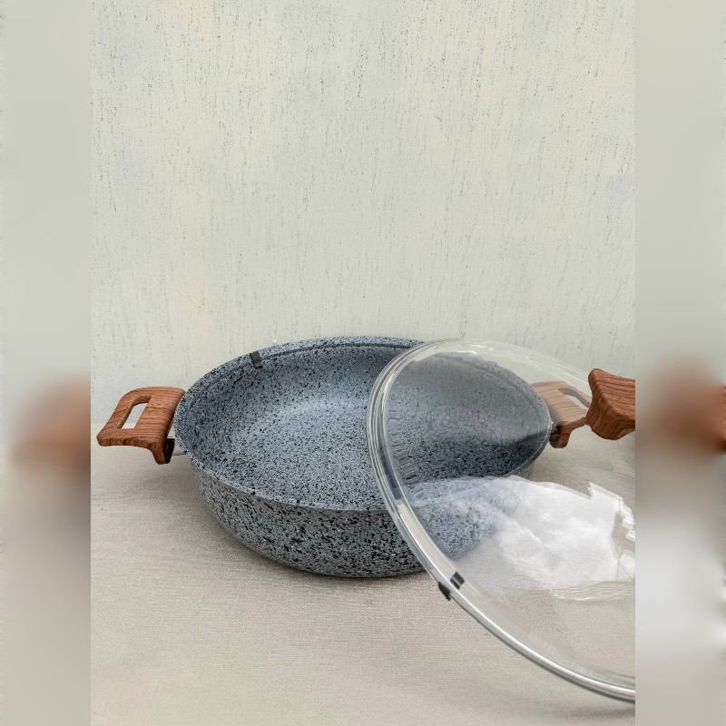 ماهیتابه چدن گرانیتی هاناتک سایز ۳۲ رنگ طوسی درب پیرکس